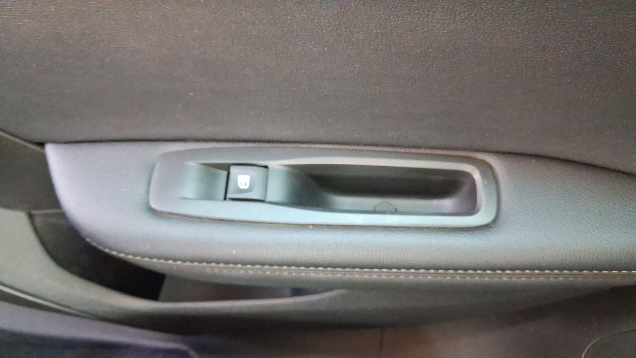 Renault Mégane IV Berline TCe 140 Energy EDC — photo 24