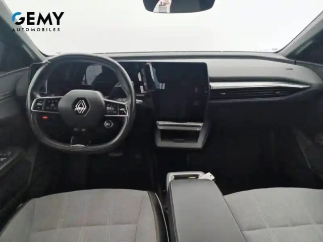 Renault Megane e-tech ev60 220 ch super charge — photo 30