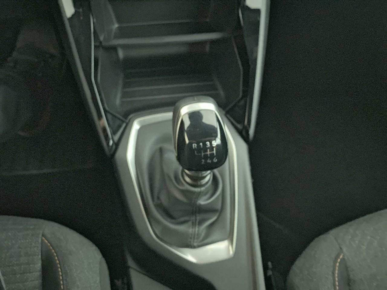 Peugeot 2008 100 s&s bvm6 style — photo 17