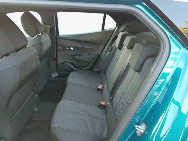 Peugeot 2008 hybrid 110 e-dcs6 — photo 32