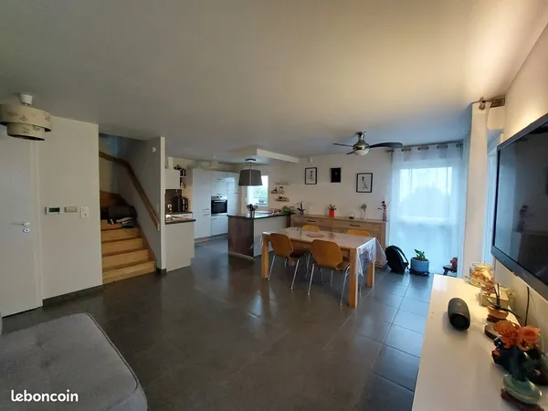 Duplex-Jardin Carré de l'Habitat 77m² avec Jardin