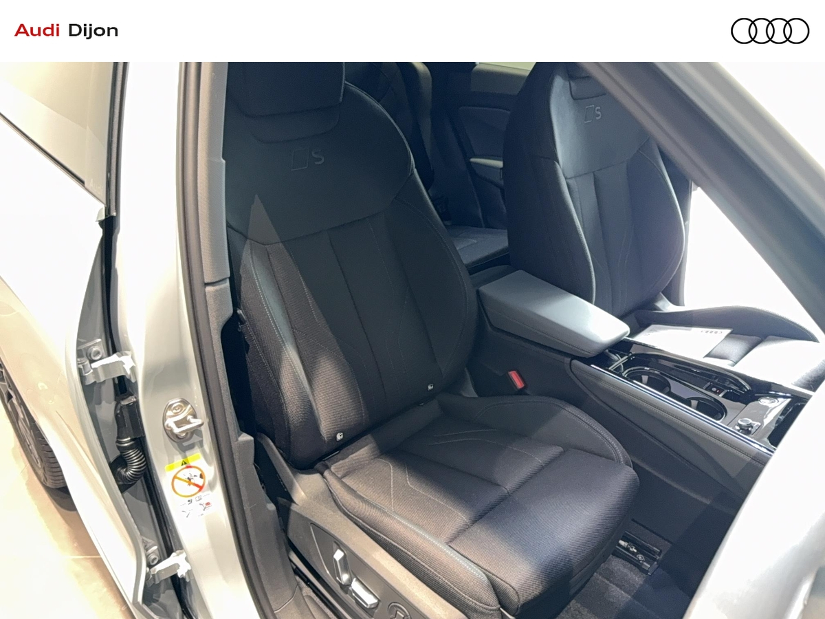 Audi Q3 e-hybrid 272 ch S tronic 6 — photo 15