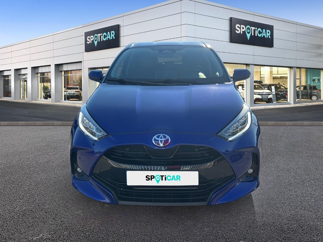 Toyota Yaris 116h design 5p — photo 2