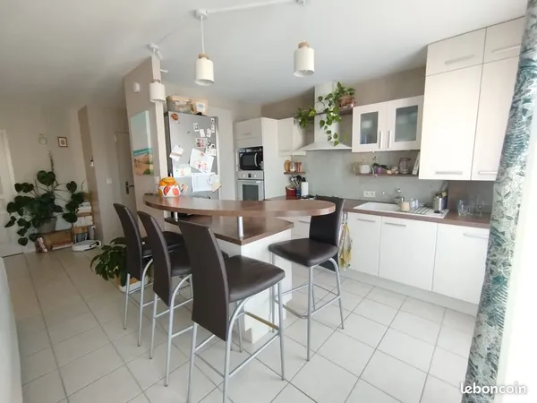 A louer T3, 80 m2, garage, appartement standing, quartier résidentiel Fauriel Saint Etiennee