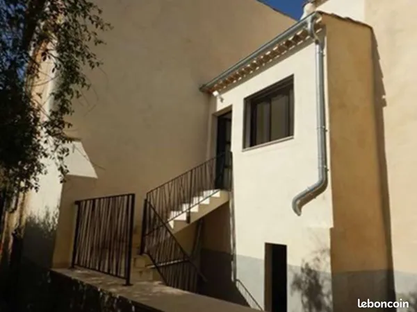 RARE Meublé - MAISON INDIVIDUELLE RENOVEE T2 AVEC JARDIN