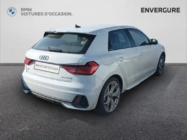Audi A1 sportback 30 tfsi 110ch s line s tronic 7 — photo 2