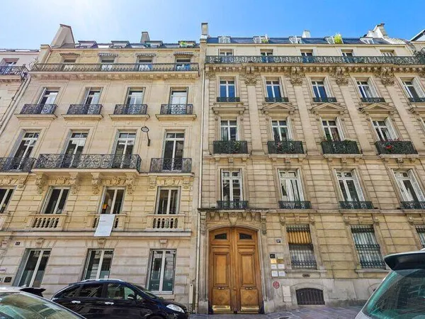 Bureau 278 m²