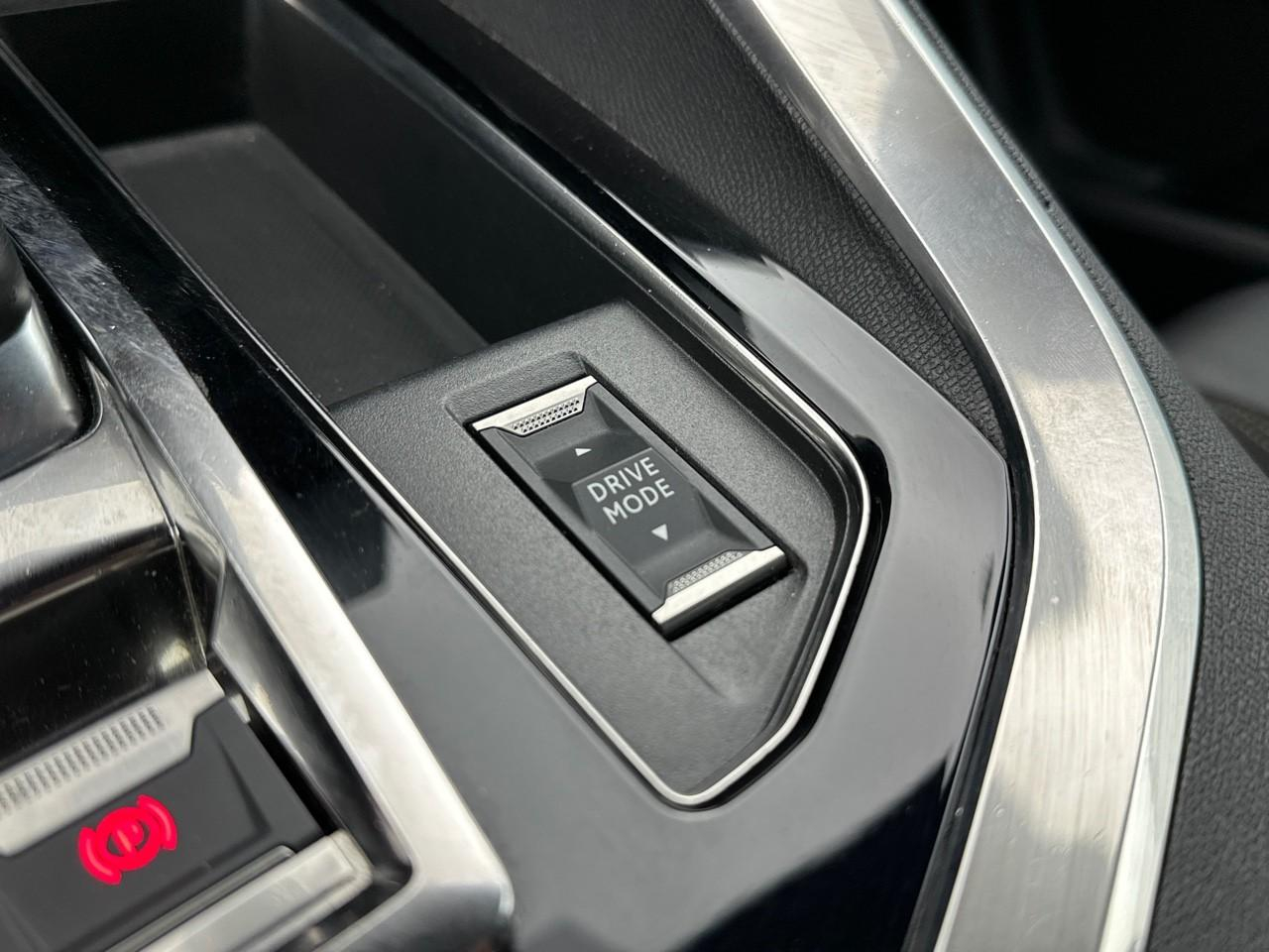 Peugeot 3008 puretech 130ch s&s eat8 gt — photo 32