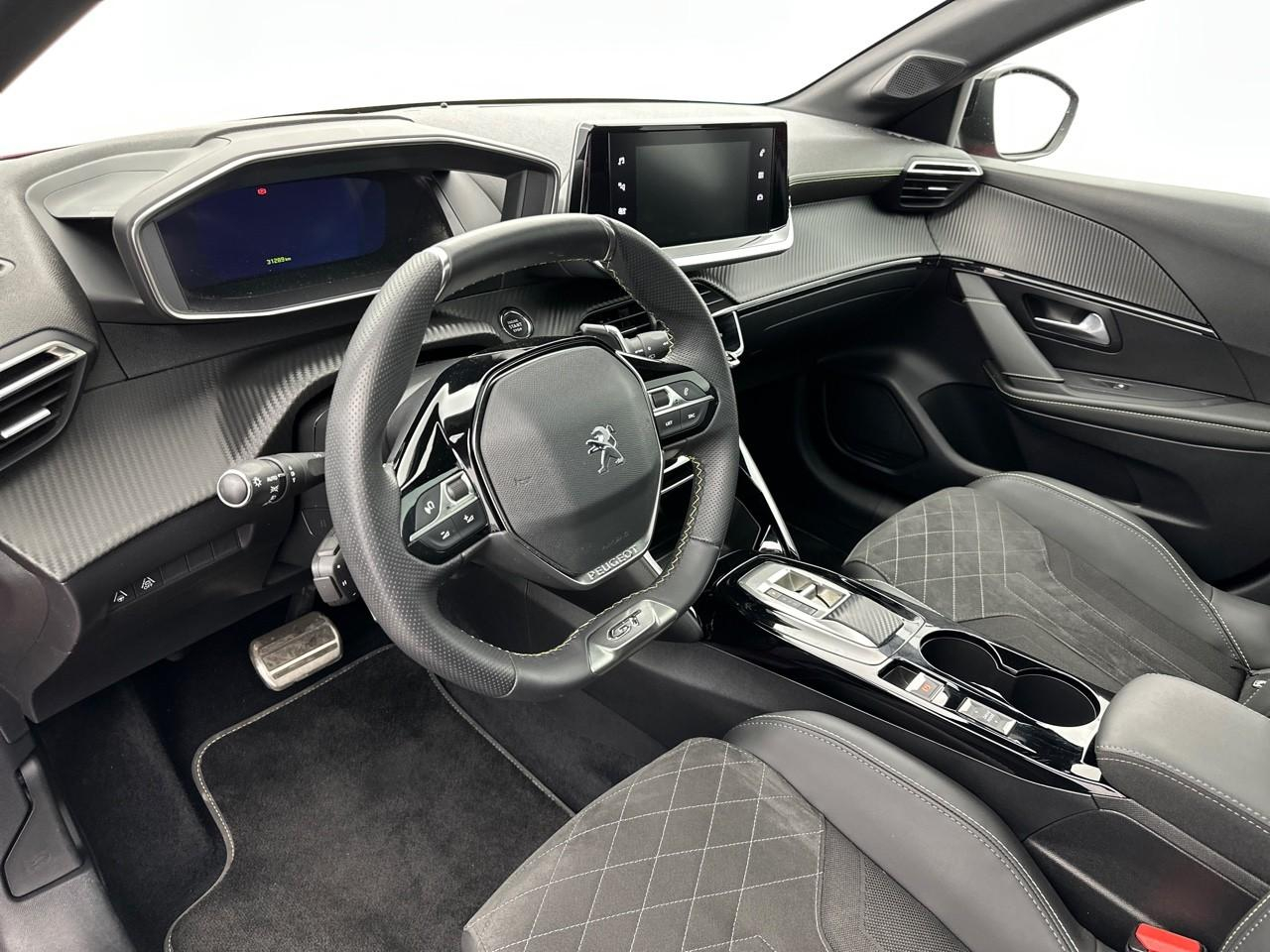 Peugeot 208 puretech 100 s&s eat8 gt — photo 8