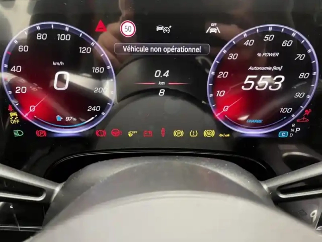 Mercedes Glb 250+ avec technologie eq limited edition — photo 12