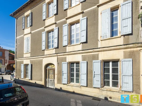 Bâtiment 6 pièces 194 m²