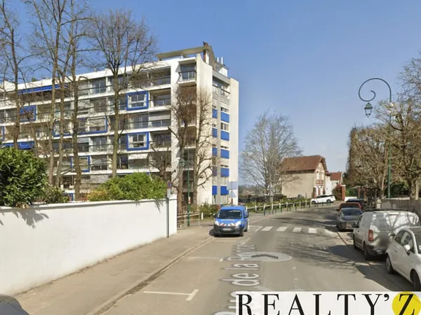 Boutique 2 pièces 372 m²