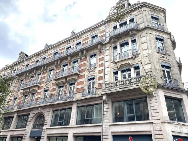 Bureau 267 m²