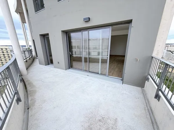 Terrasse - Parking - Notaire offert