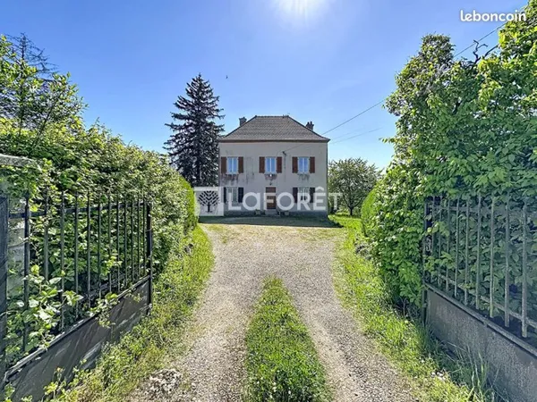 Propriété 7 pièces 182 m²