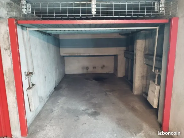 Garage fermé, centre ville, préfecture