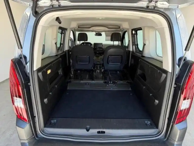 Peugeot Rifter taille m - 1.5 bluehdi 100ch s&amp;s allure 5 places — photo 9