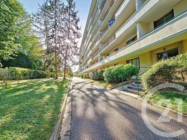 Appartement 5 pièces 99 m²