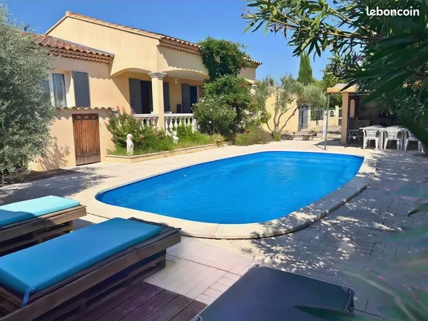Maison familiale de Plain-pied - 5 chambres - Piscine avec cuisine d'été