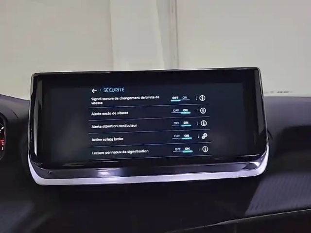 Peugeot 2008 100 s&amp;s bvm6 — photo 12