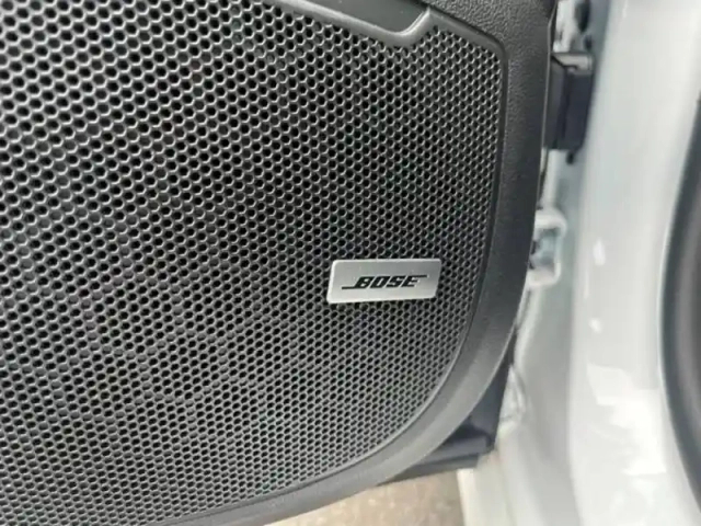Renault Megane mégane iv estate e-tech plug-in hybride 160 — photo 18