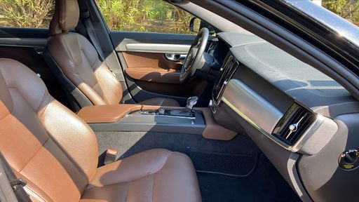 Volvo S90 2.0 D4 190 Geartronic 8 - R-Design – 2019 – 86734 km – Diesel – Boîte Automatique — photo 17
