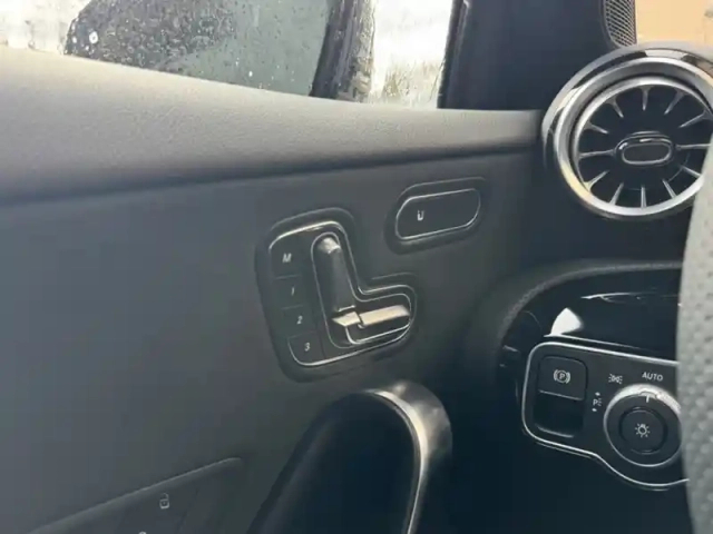 Mercedes Classe A 250 e hybrid eq amg line — photo 18