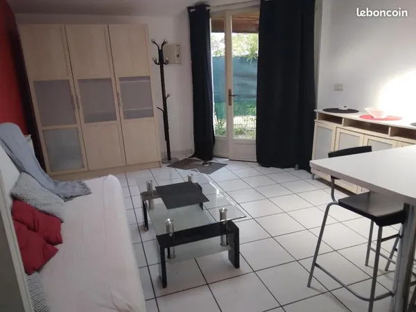Loue T2 duplex meublé