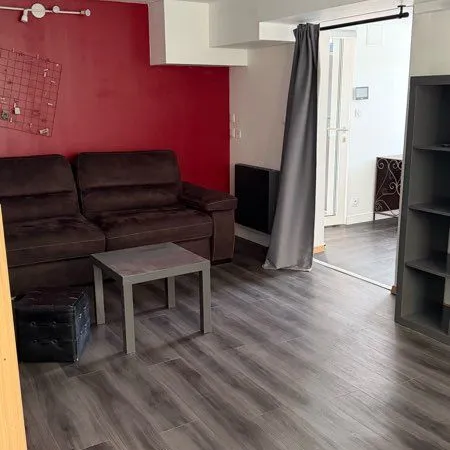 Loue studio meublé
