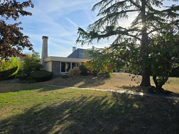 Maison 6 pièces 234 m²