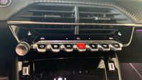 Peugeot 208 1.2 Hybrid 145ch GT e-DCS6 — photo 26
