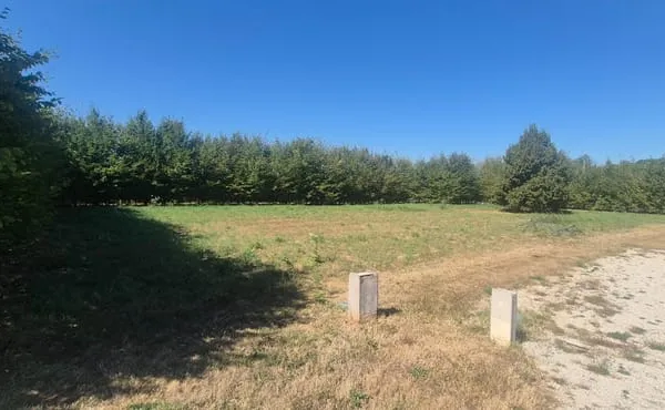 Terrain à bâtir 1 137 m² près de Bernay