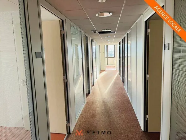 Bureau 245 m²