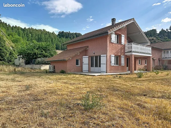 Propriété 5 pièces 133 m²