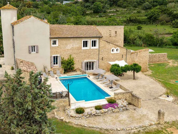 Propriété 19 pièces 450 m²