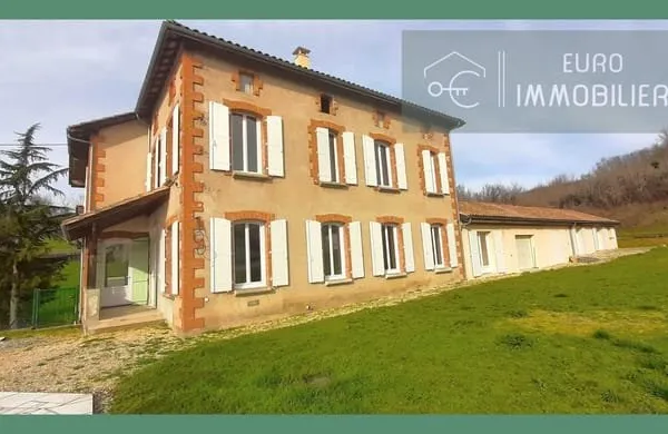 Maison 300 m² , 3 logements, principale 198 m² : 7 chbres - LO