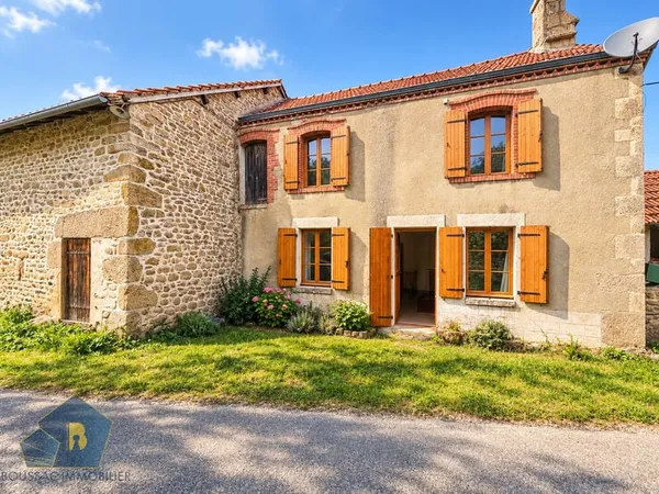 Maison de caractère en pierre de pays Le charme authentiqu