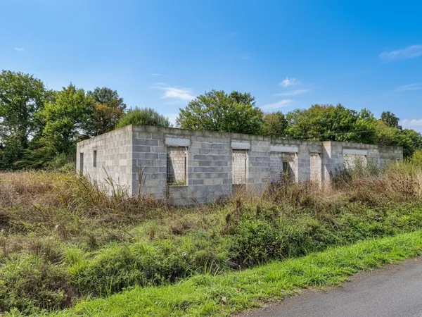 Terrain 4875 m²