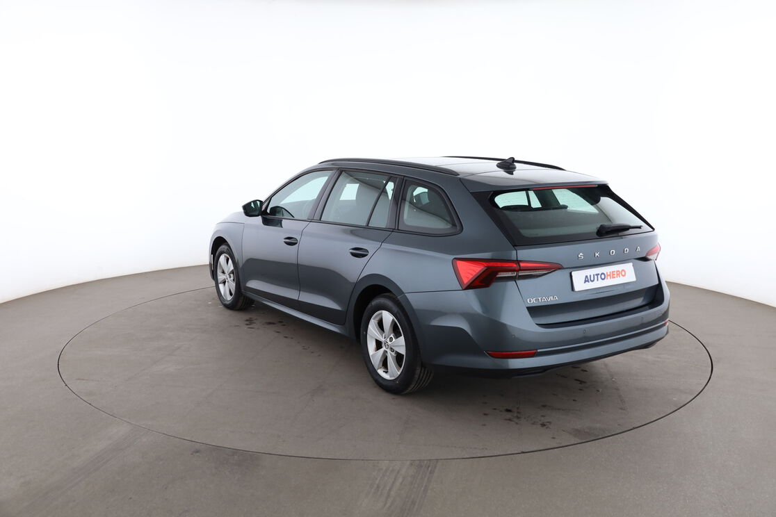 Skoda Octavia Combi 2.0 TDI SCR Business DSG7 — photo 3