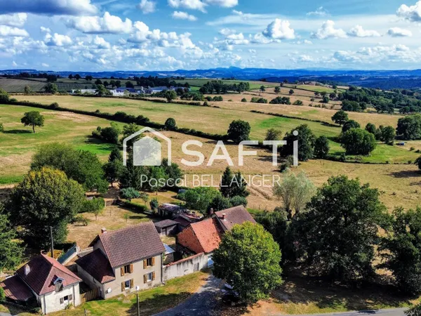 Découvrez cette charmante maison de 6 pièces à Servant (habitable de suite), offrant une surface hab