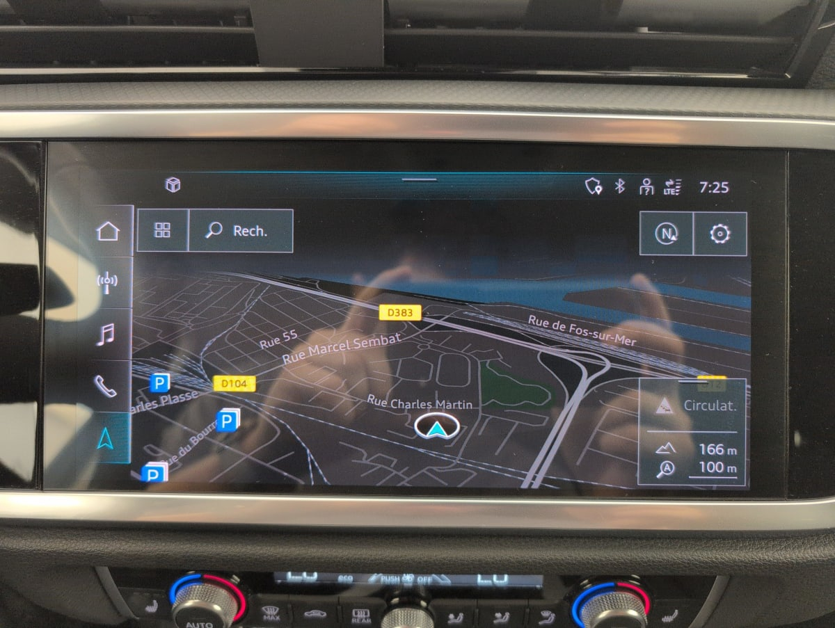Audi Q3 Sportback — photo 18