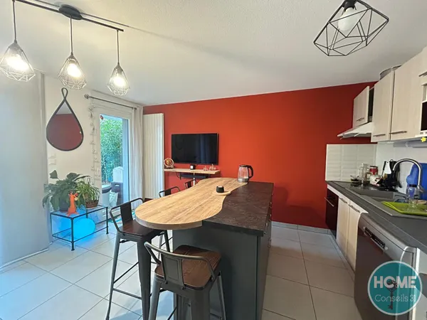 Apt T3 en rez-de jardin et 2 parkings