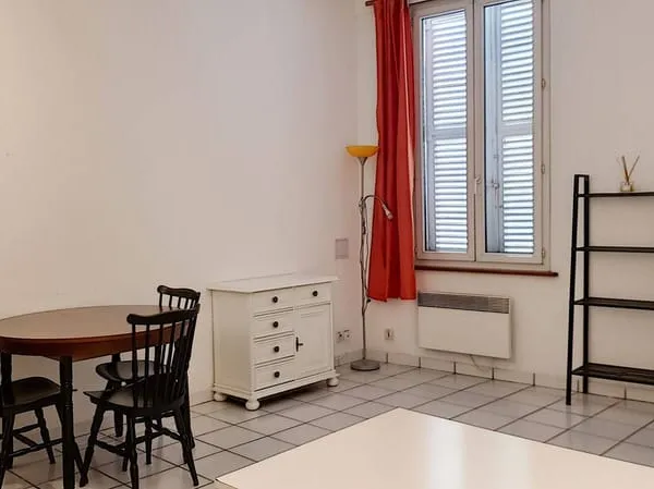 Studio 1 pièce 29 m²