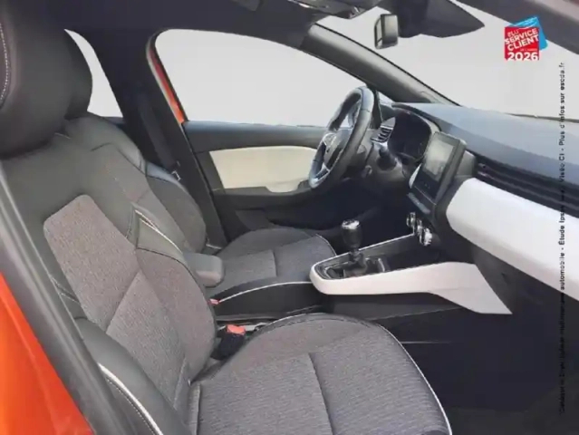 Renault Clio 1.3 tce 140ch techno — photo 5