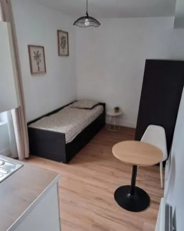 POITIERS AXE FAC / CENTRE VILLE, Studio meublé de 15m², refait à neuf