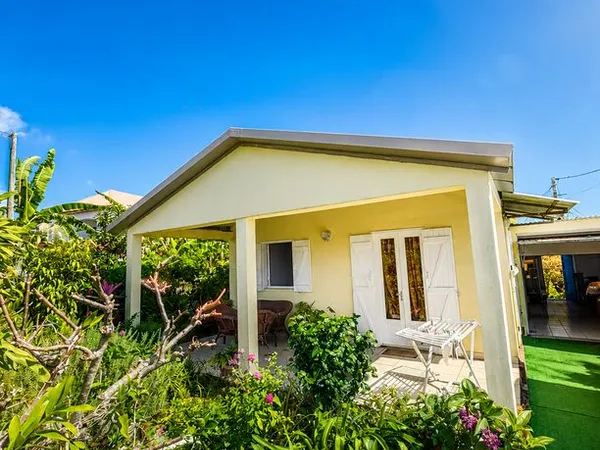 Maison T3 de 60 m² sur 367 m² de terrain - Sainte-Anne