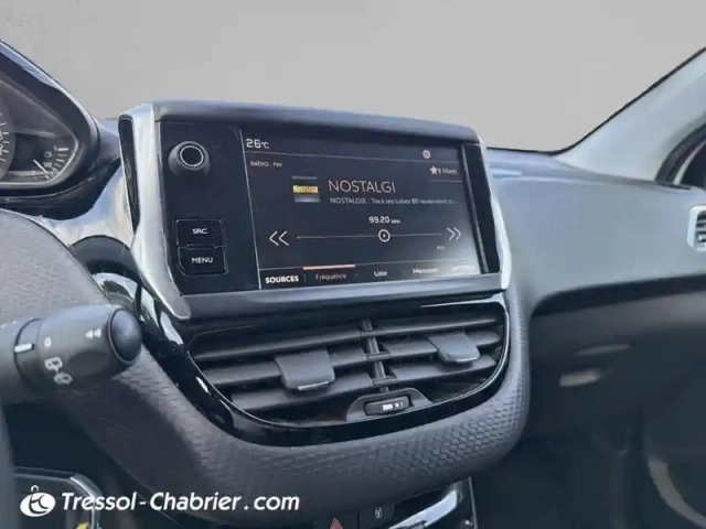 Peugeot 2008 puretech 82ch s&amp;s bvm5 signature — photo 21