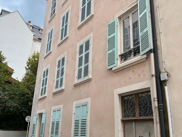 Caves Vichy rue de Serbie, à vendre ou à louer