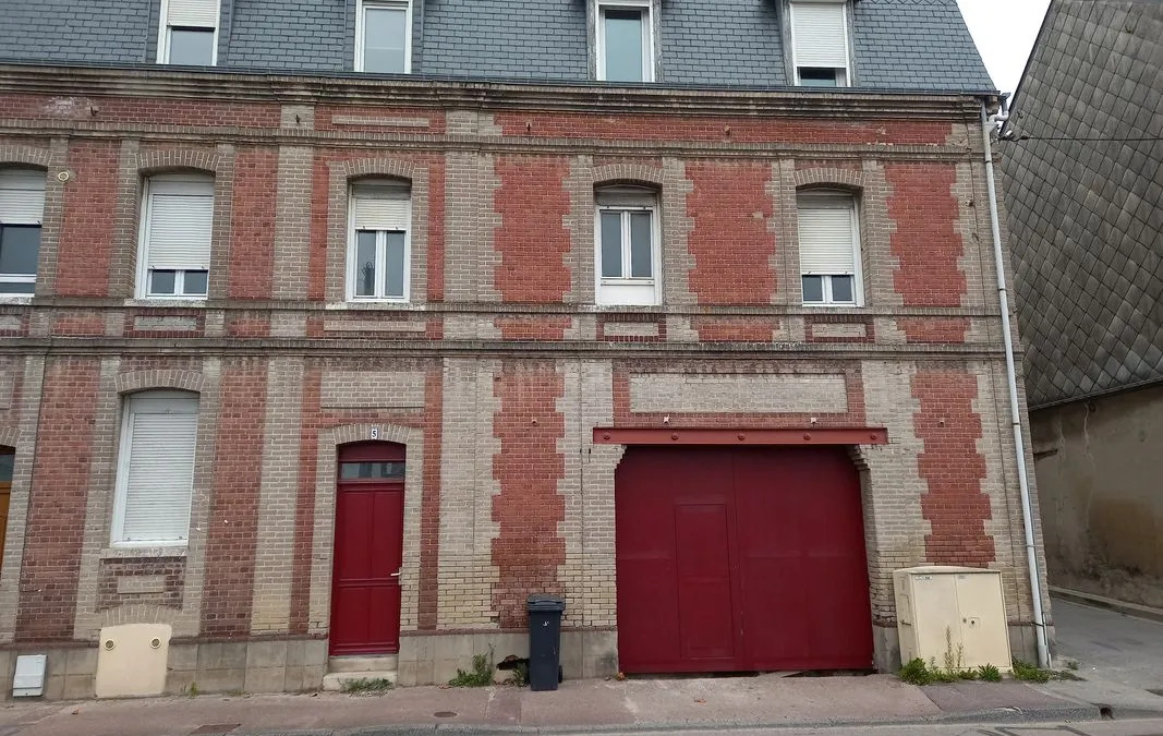 Photo 1