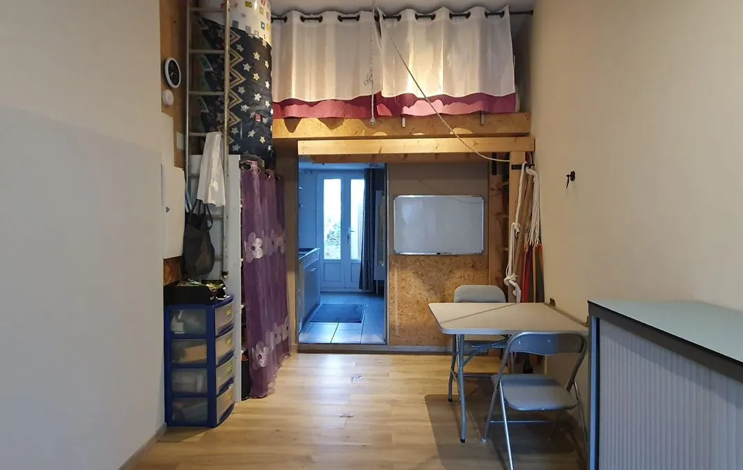 Photo 1